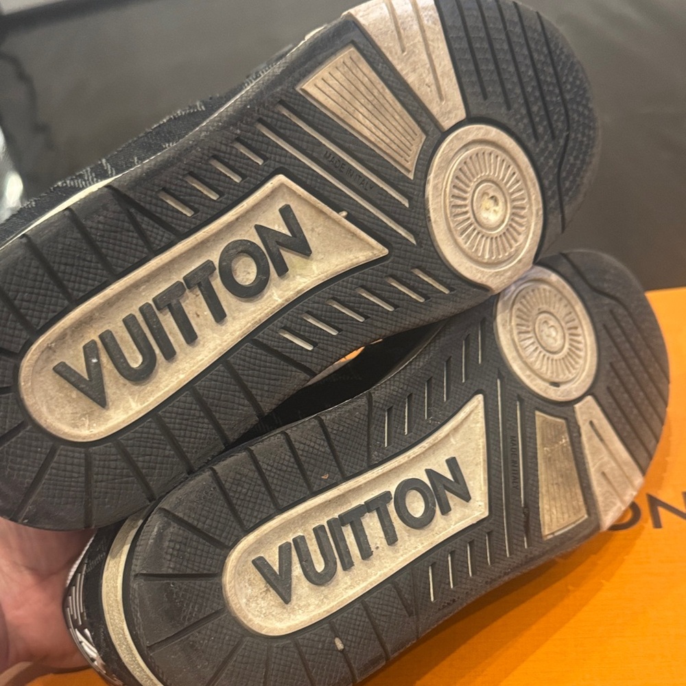 Louis Vuitton LV Trainer Sneakers - Picture 4 of 5